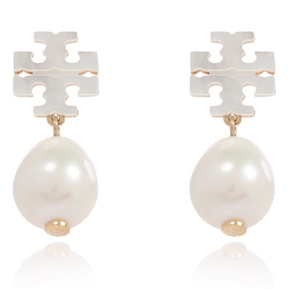 Tory Burch Jewelry - Tory Burch enameled Kira logo pearl drop earrings